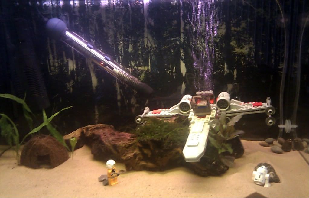 Star Wars fish tank. Fish tank decorations, Fish tank, Funny fish tank