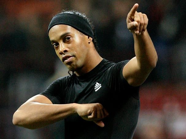 ronaldinho-gaucho-bsc-12-01-2016_zpsx3ws
