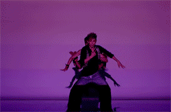 [Resim: tumblr_m8ca6xVjM41rd0gkxo2_250.gif]